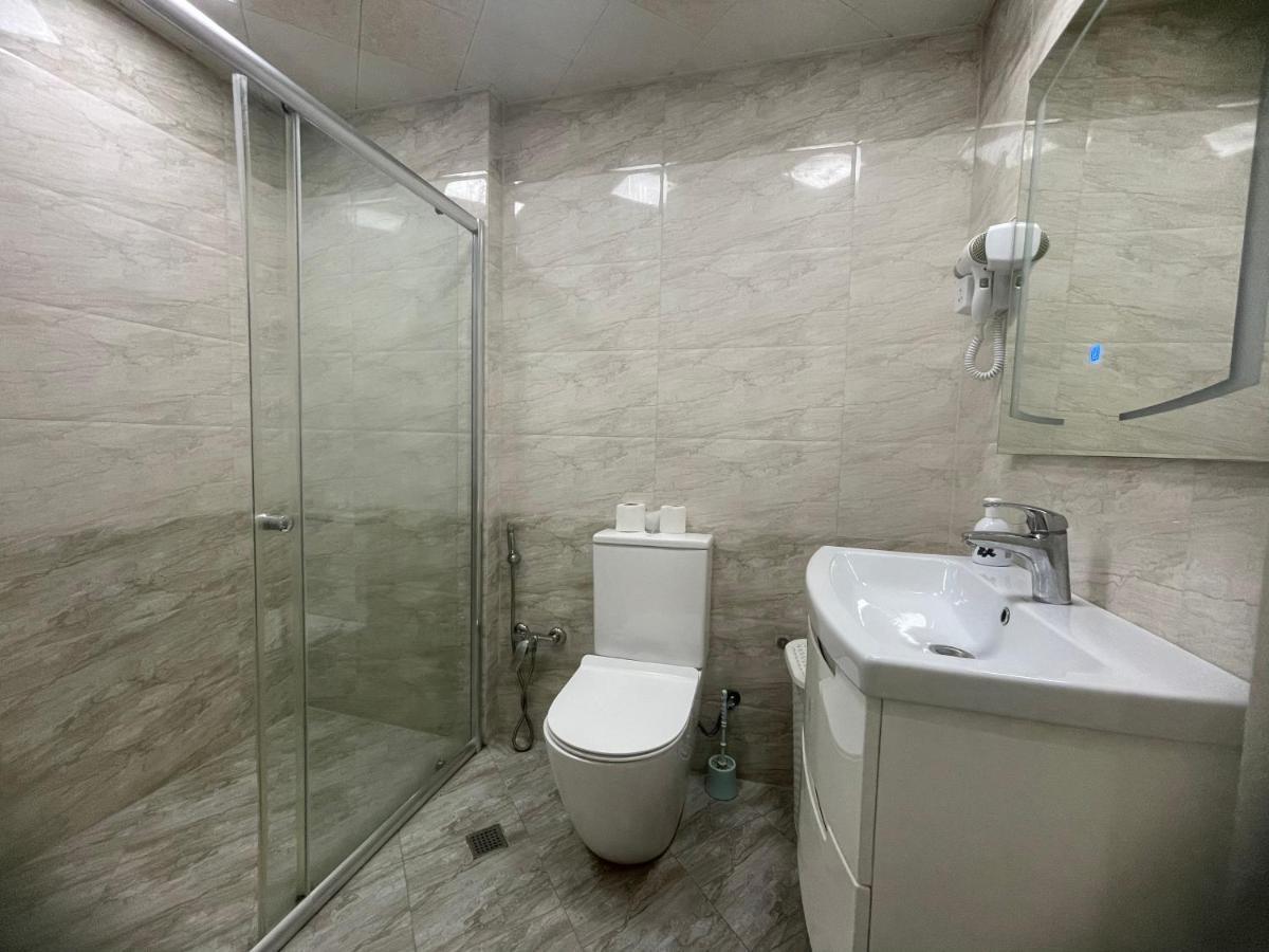 Luxe Azure Apartment Baku Bagian luar foto