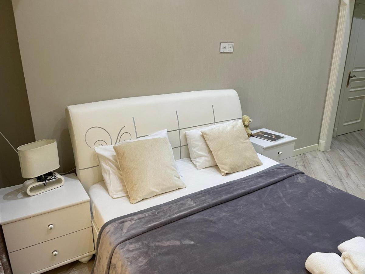 Luxe Azure Apartment Baku Bagian luar foto