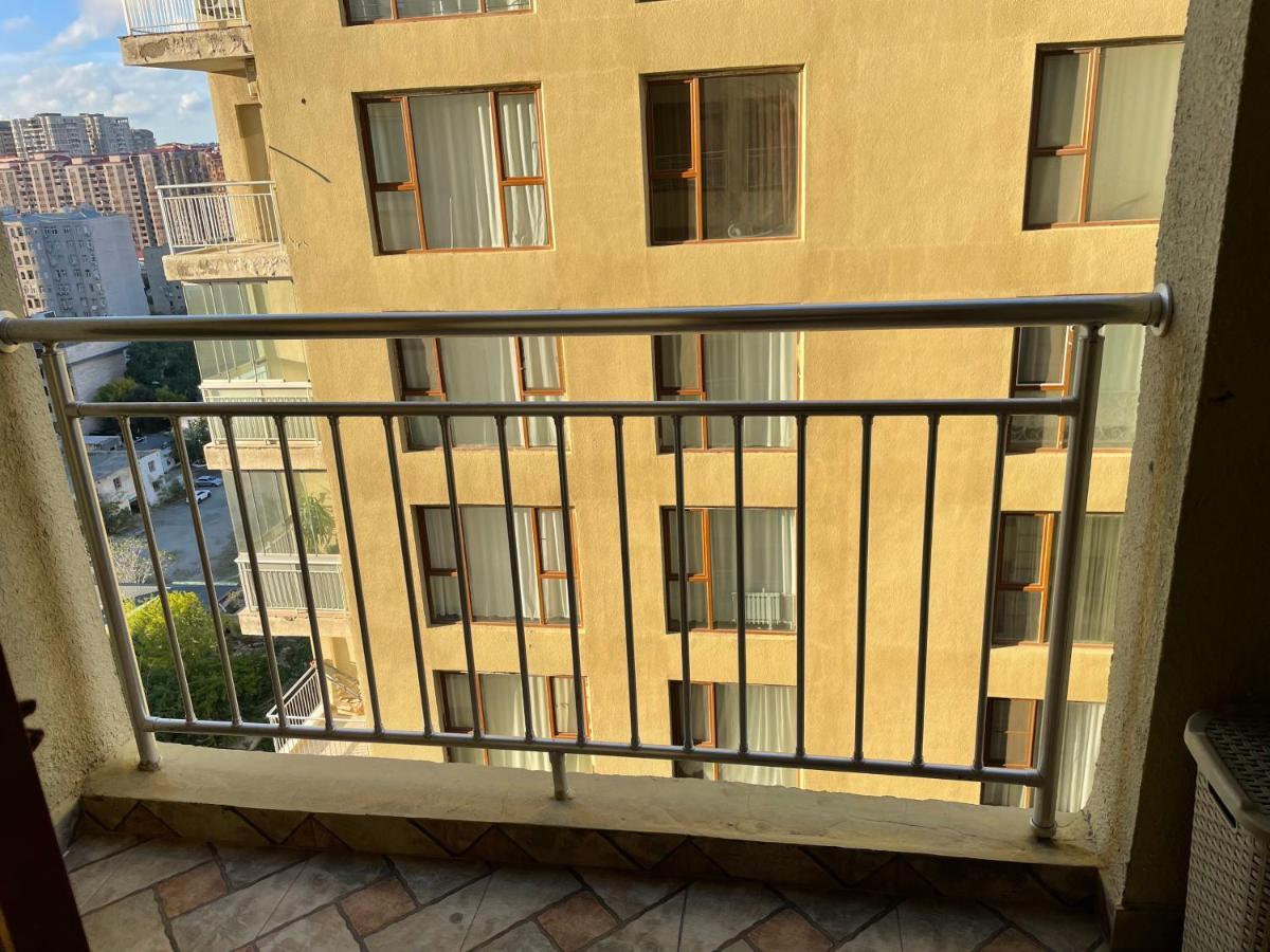 Luxe Azure Apartment Baku Bagian luar foto