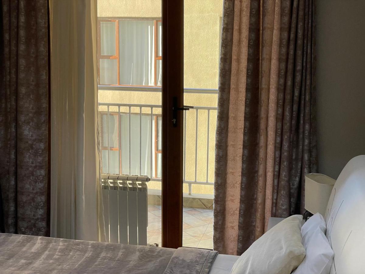 Luxe Azure Apartment Baku Bagian luar foto