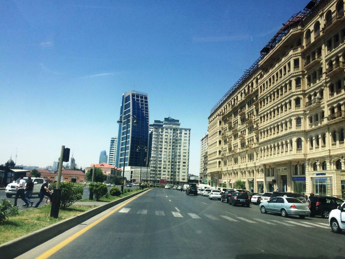 Luxe Azure Apartment Baku Bagian luar foto